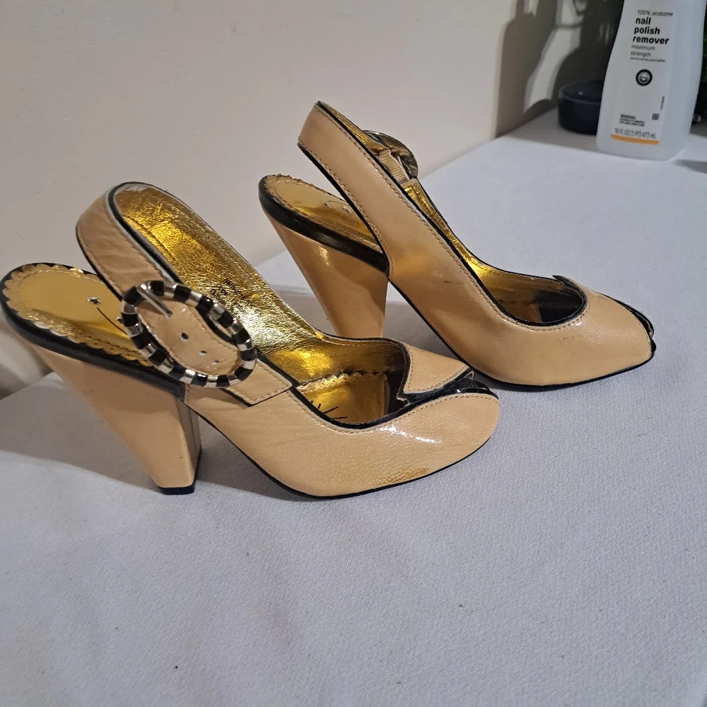 Retro 50s Style Naughty Monkey Beige and Black Women's Heels